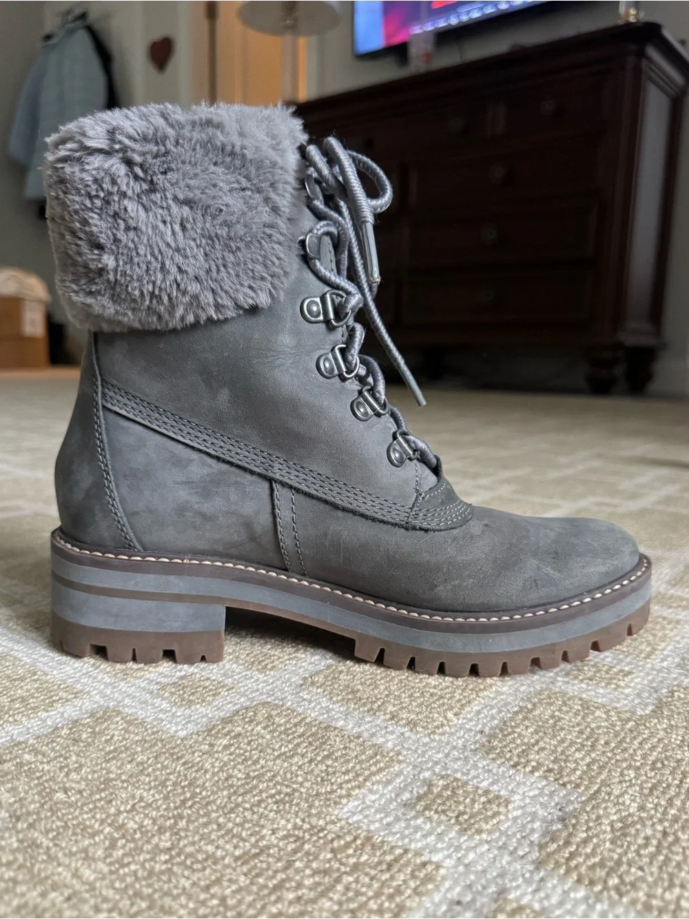 Timberland Courmayeur Valley Faux Fur Waterproof Boots Gray Size 7.5